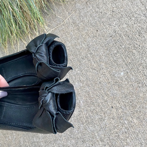 Miu Miu Bow Peep Toe Stiletto Heel Black Leather size EU 39 Matte Black - Picture 5 of 11